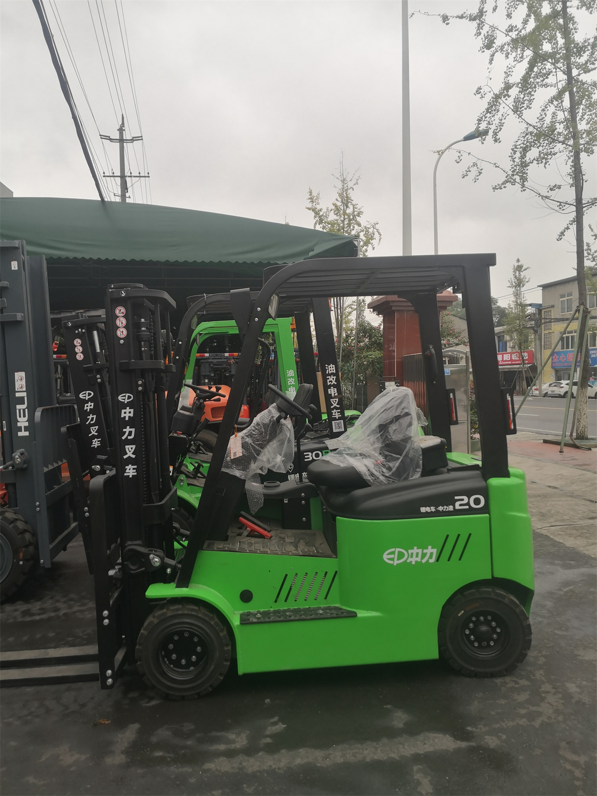 中力油改電(diàn)叉車(chē)